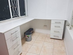 Office L desk