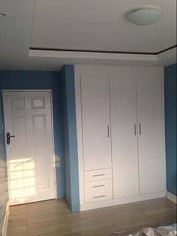 3Door fitted wardrobe